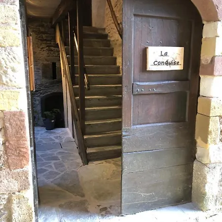 홈스테이 La Conquise Conques-en-Rouergue